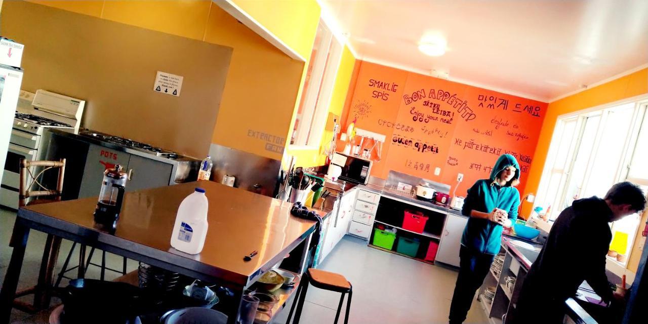 Хостел 42B College House Уонгануи Экстерьер фото